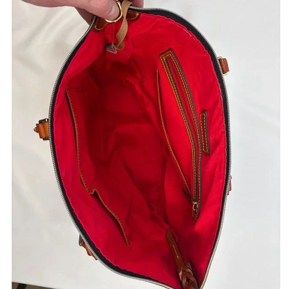 DOONEY & BOURKE Black Nylon/ Leather Trims Pocket Shoulder Bag - Picture 7 of 16